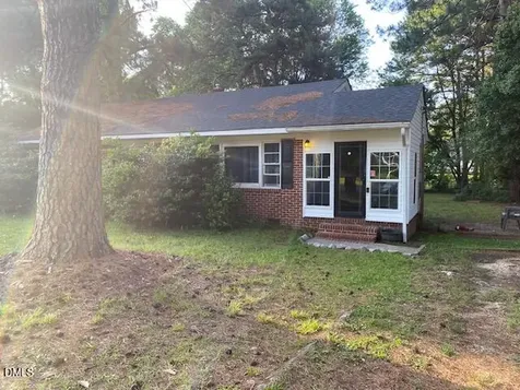 1104 Robert Road W Wilson NC 27893