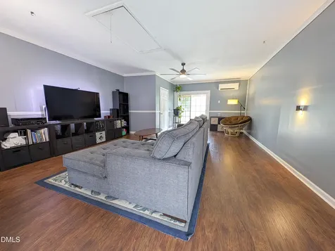 210 Ln Of Sir Gawaine Garner NC 27529
