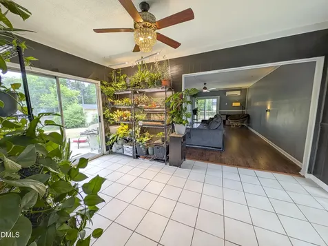 210 Ln Of Sir Gawaine Garner NC 27529