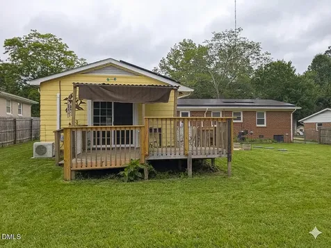 210 Ln Of Sir Gawaine Garner NC 27529