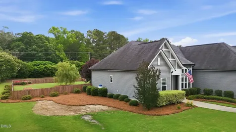 15 Ashland Court Zebulon NC 27597