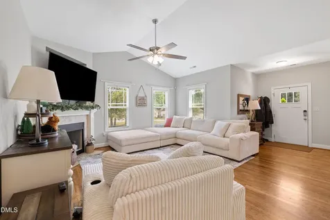 548 Brazil Nut Lane Smithfield NC 27577