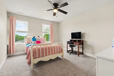 52 Heirloom Court Benson NC 27504