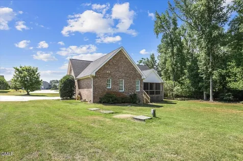 5124 Bartizan Drive Holly Springs NC 27540