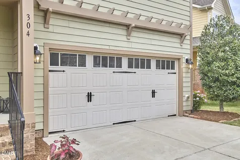 304 Shorehouse Way Holly Springs NC 27540