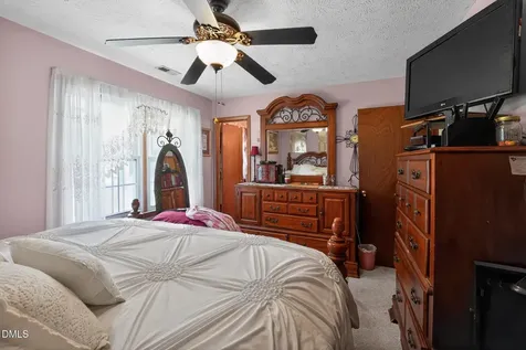 1082 Quail Meadow Drive Fayetteville NC 28314