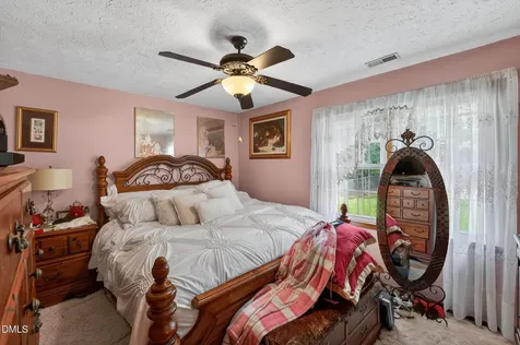 1082 Quail Meadow Drive Fayetteville NC 28314