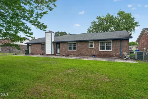 1082 Quail Meadow Drive Fayetteville NC 28314