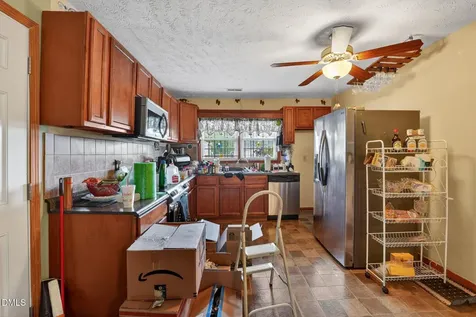 1082 Quail Meadow Drive Fayetteville NC 28314