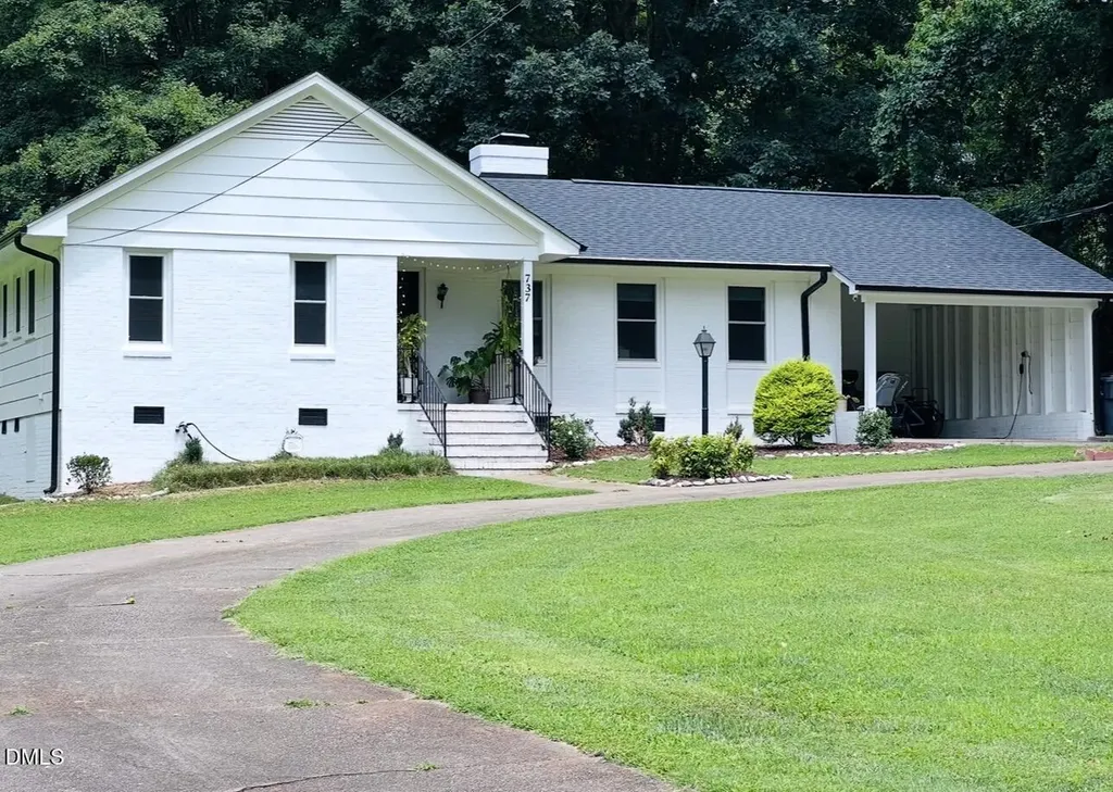 737 Lakeview Drive Henderson NC 27536