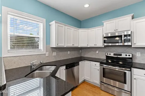 1518 Apple Blossom Circle Creedmoor NC 27522