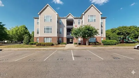 2501 Huntscroft Lane Raleigh NC 27617