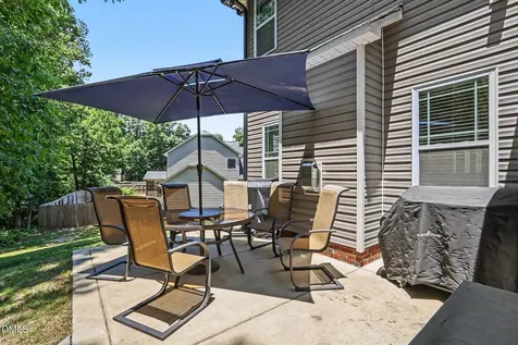 324 Gwendolyn Way Fuquay Varina NC 27526