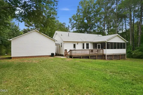 6 Sommerset Drive Clayton NC 27520