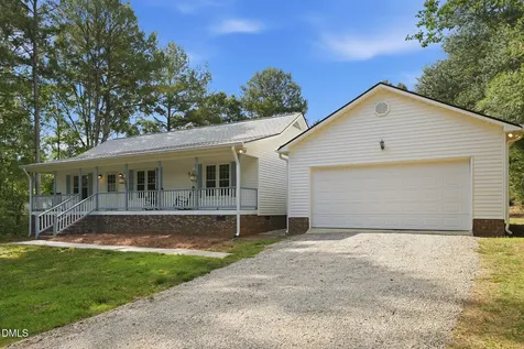 6 Sommerset Drive Clayton NC 27520