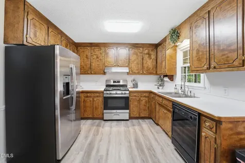 6 Sommerset Drive Clayton NC 27520