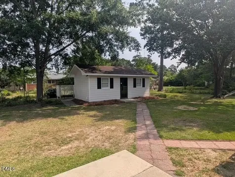 1108 Friendly Road Dunn NC 28334