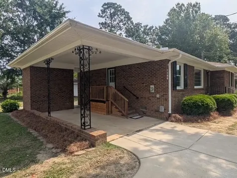 1108 Friendly Road Dunn NC 28334