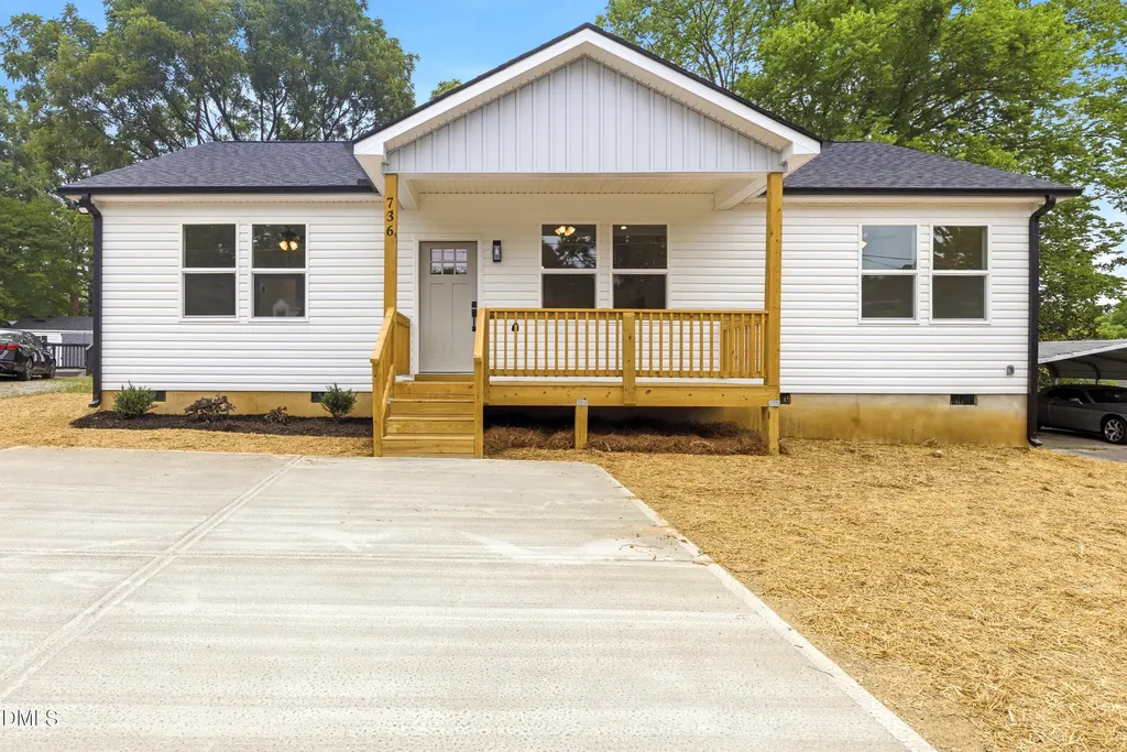 736 Chandler Avenue Burlington NC 27217