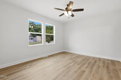 736 Chandler Avenue Burlington NC 27217
