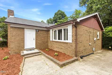 1512 Hooks Street Greensboro NC 27401