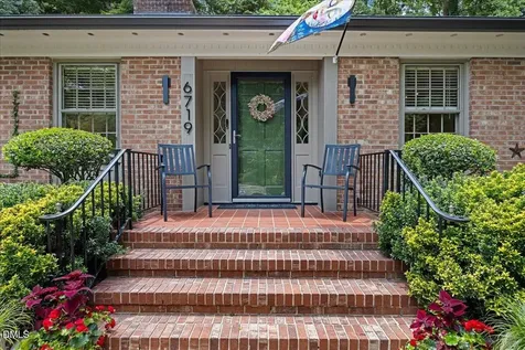 6719 Valley Lake Drive Raleigh NC 27612