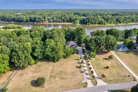 5030 Overlook Drive Elm City NC 27822