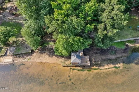 5030 Overlook Drive Elm City NC 27822