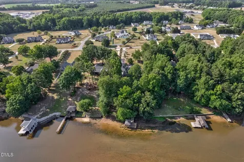5030 Overlook Drive Elm City NC 27822