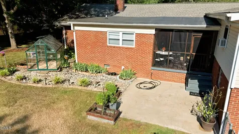 1804 Alco Street Graham NC 27253
