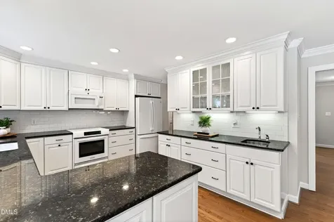 104 Larkwood Lane Cary NC 27518