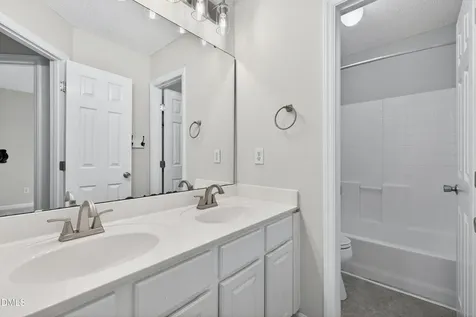 1402 Willow Leaf Way Apex NC 27502
