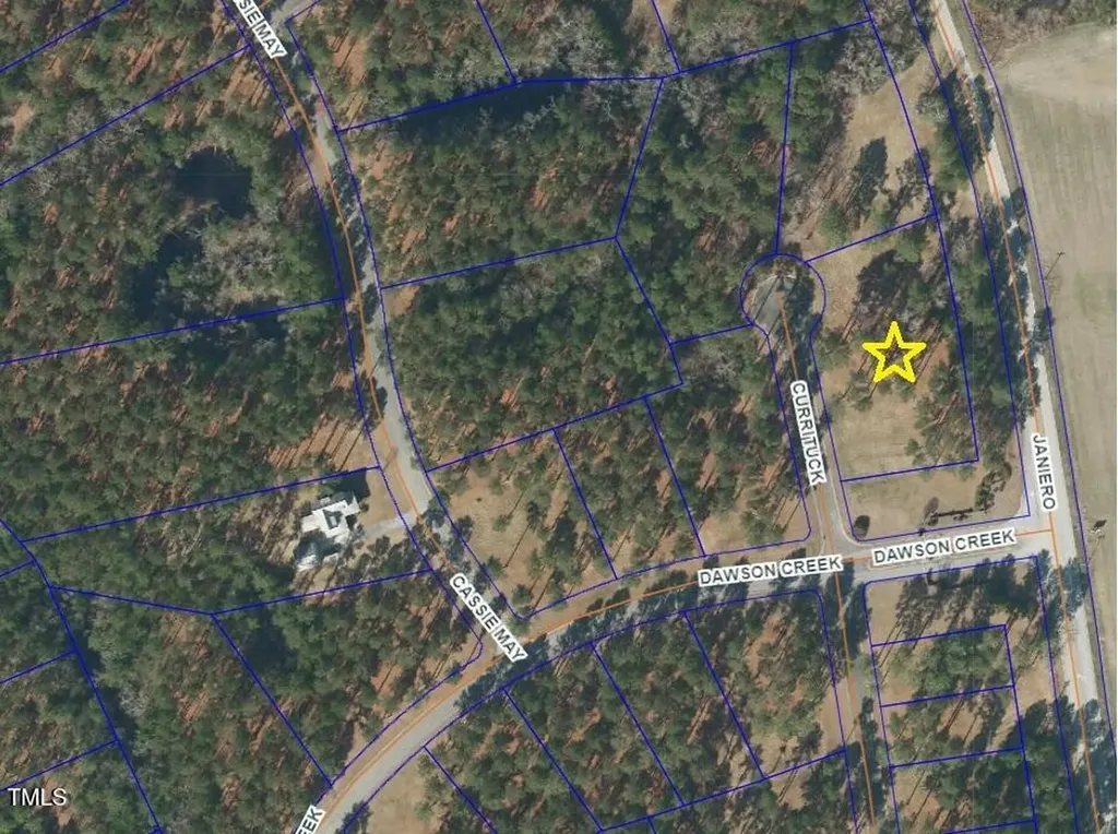 40 Currituck Circle Oriental NC 28571