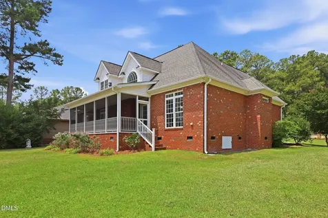 119 Meadow Spring Lane Sanford NC 27332
