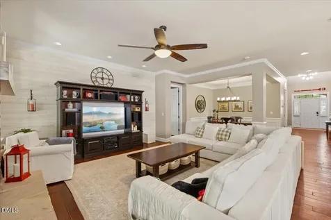 6 Beaufort Court Durham NC 27713