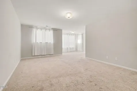 564 Chessie Station Apex NC 27502