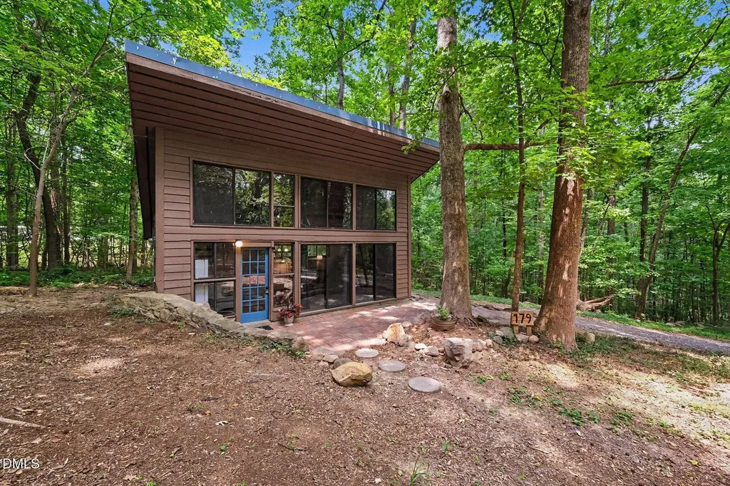179 Hickory Pond Road Chapel Hill NC 27517