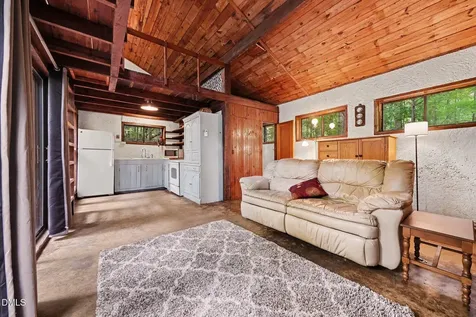 179 Hickory Pond Road Chapel Hill NC 27517