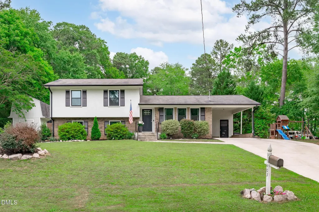 1403 Maple Avenue Apex NC 27502