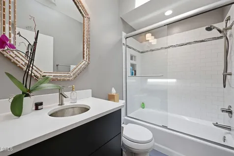 2828 Exeter Circle Raleigh NC 27608