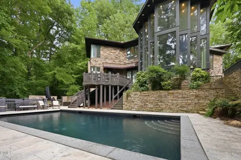 2828 Exeter Circle Raleigh NC 27608