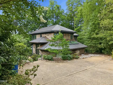 2828 Exeter Circle Raleigh NC 27608