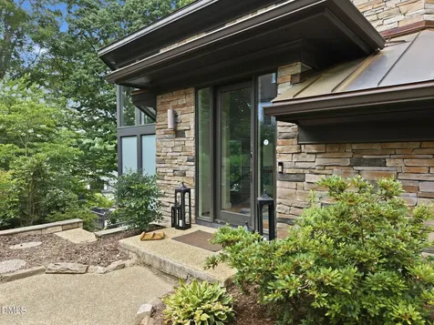 2828 Exeter Circle Raleigh NC 27608
