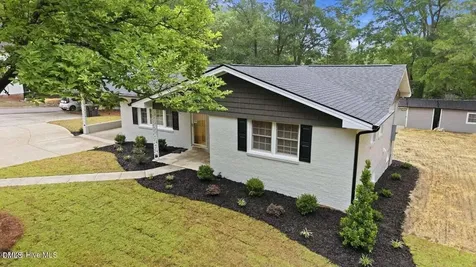 601 Bethesda Avenue Aberdeen NC 28315