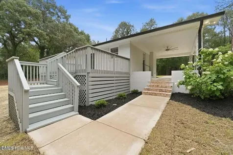 601 Bethesda Avenue Aberdeen NC 28315