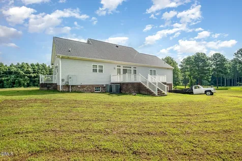 1526 Bearpond Road Henderson NC 27537