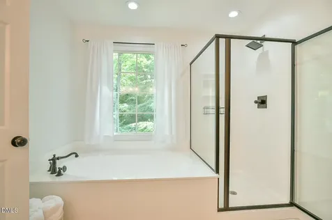 112 Dairy Court Chapel Hill NC 27516