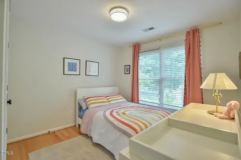 112 Dairy Court Chapel Hill NC 27516