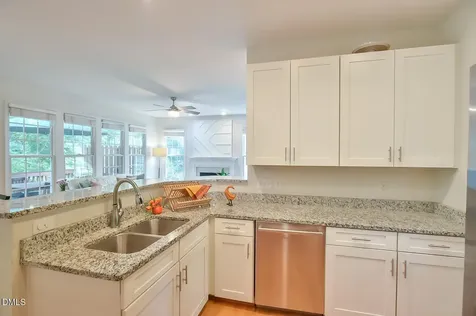 112 Dairy Court Chapel Hill NC 27516