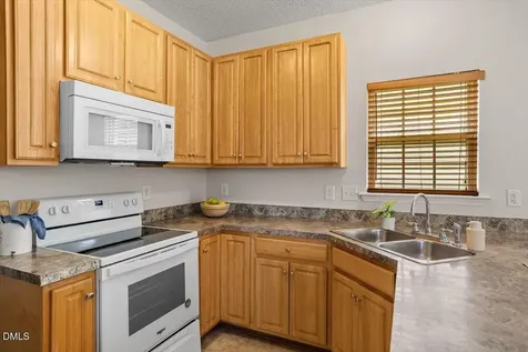 693 Citrus Petal Road Fuquay Varina NC 27526